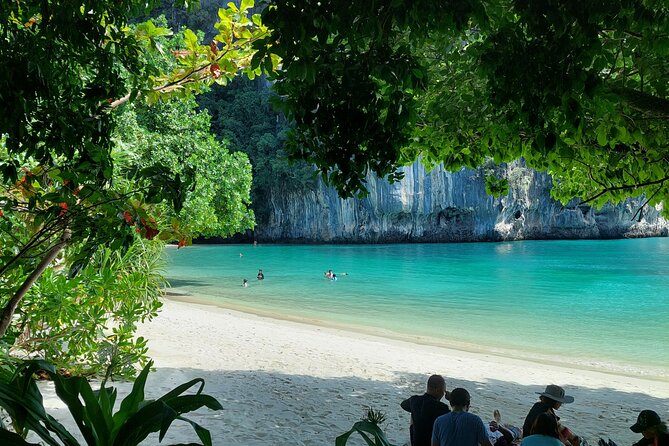 - Comfortable boat for cruising in Phang Nga Bay - The "Must-Do"! - Value and price: what $161.35 really covers