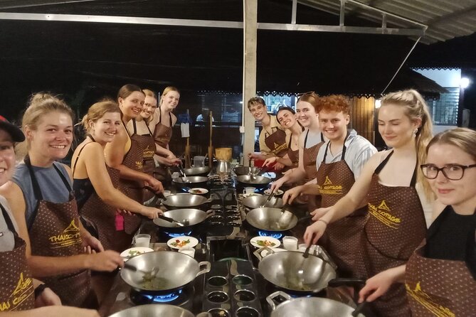 Cooking class in organic garden and local market tour ThaiCottage - Choosing your dishes (and still getting the staples)
