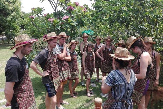 Cooking Evening Class Chiang Mai Visit Organic Garden and Market - A 4.5-Hour Chiang Mai Cooking Class That Starts With Pickup and a Plan