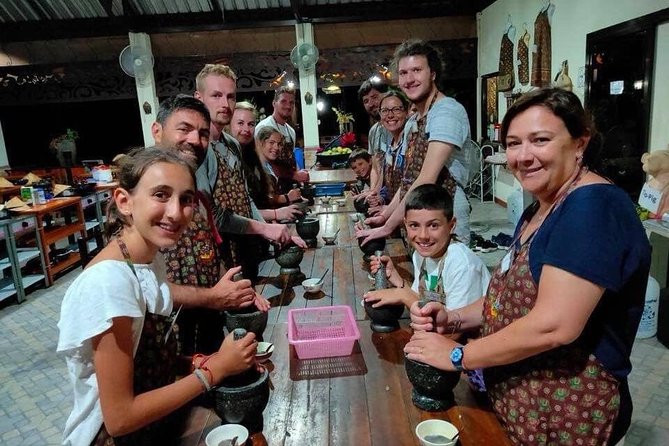 Cooking Evening Class Chiang Mai Visit Organic Garden and Market - Hands-On vs. Prepped Ahead: What Level of Cooking to Expect