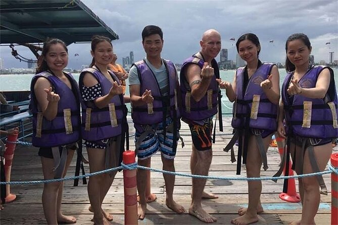 Coral Island speed boa-Parasailing and others activities choice - Price and real value: $71.36 for a packed day