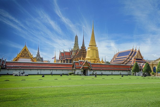Cultural Treasures of Bangkok: Temples & Royal Palace Tour - Temple rules you’ll want to follow (before you get embarrassed)