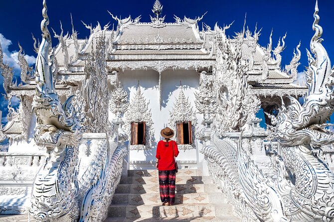 Customized Full Day Tour to Chiang Rai from Chiang Mai - Wat Rong Seur Ten (Blue Temple): a different mood, same dramatic impact