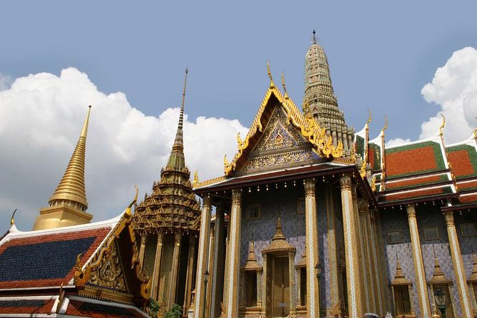 Damnern Saduak Floating Market, Grand Palace and Wat Phra Keo Tour from Bangkok - Damnoen Saduak Floating Market: why the early start matters