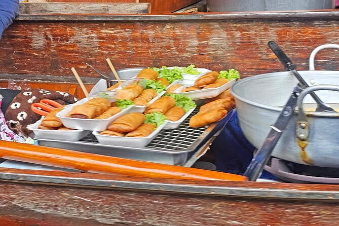 Damnoen Saduak Famous Floating Market and Mea Klong Railway Tour - Coconut Sugar Farm: A Short Local Factory Stop That’s Easier Than It Sounds