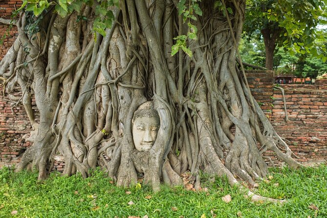 Damnoen Saduak Floating Market & Ayutthaya Tour from Bangkok - Stop 4: Wat Mahathat and Ayutthaya’s spiritual power center