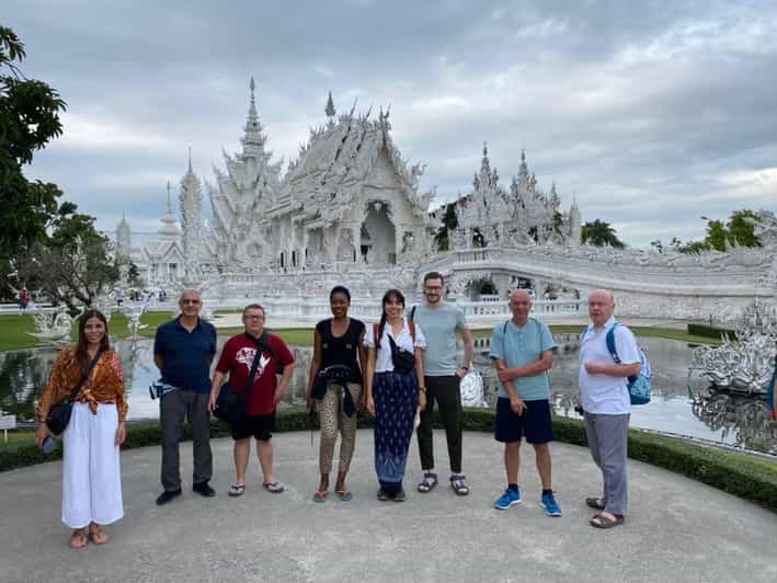 Day tour visit the most popular in Chiang Rai - Pickup, Air-Conditioning, and the Small-Group Advantage