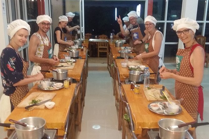 Dinner Cooking Class with Thai Master Chef at Sukho Cuisine Koh Lanta - Pickup and the evening timeline: why the schedule works