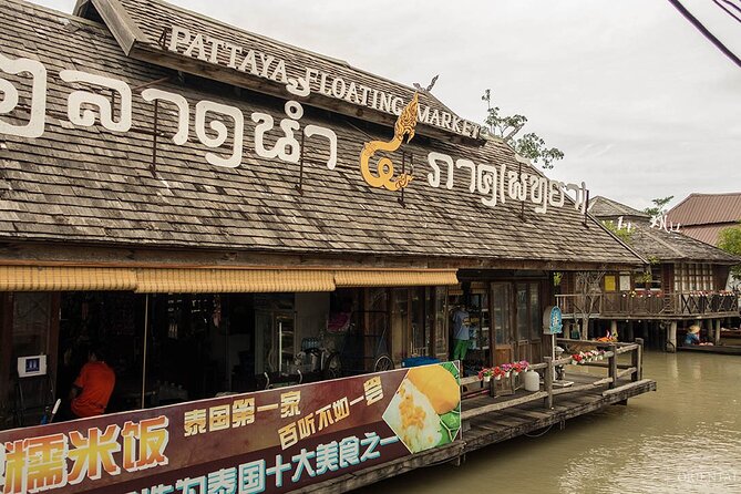 Discover Pattaya City Tour & Floating Market Experience(SHA Plus) - Pattaya Floating Market: Colorful Boats, Craft Stalls, and Lunch