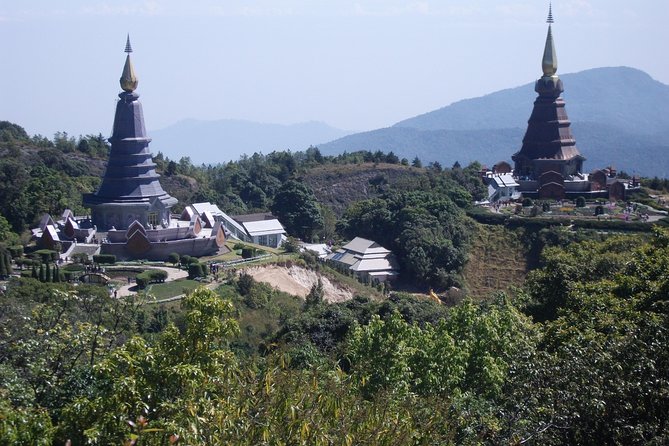 Doi Inthanon National Park - Thailand's Highest Peak - Stop 2: Wat Phra That Si Chom Thong and the Golden Temple Moment