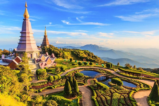 Doi Inthanon National Park with Nature Trail Trekking 1-Day Tour - Hmong Market in Doi Inthanon: quick browsing and snack hunting