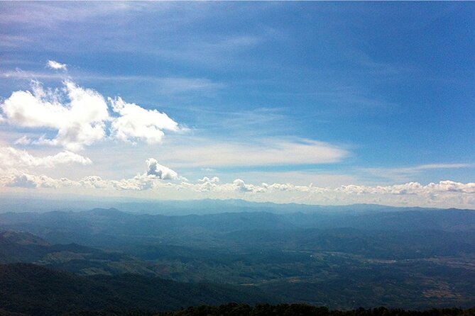 Doi Inthanon Private Trek & Lunch Tour from Chiang Mai - Price and value in a 9-hour private day