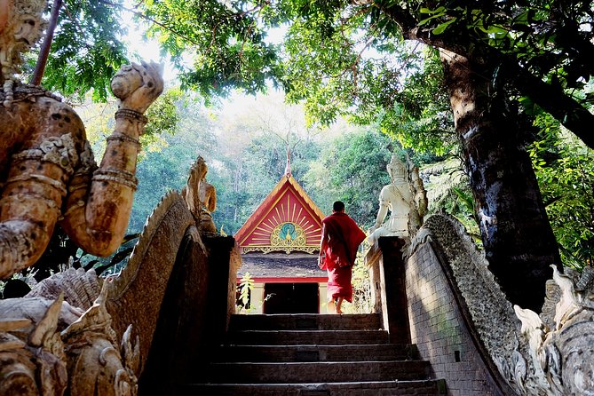 Doi Suthep and Wat Pha Lat Sunrise Private Tour – Half Day - Wat U-Mong (1297): underground tunnels and an old chedi in the forest