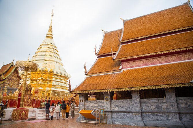 Doi Suthep and Wat Pha Lat Sunrise Tour (Small Group Only) - Doi Suthep: 309 steps, big views, and a calmer start