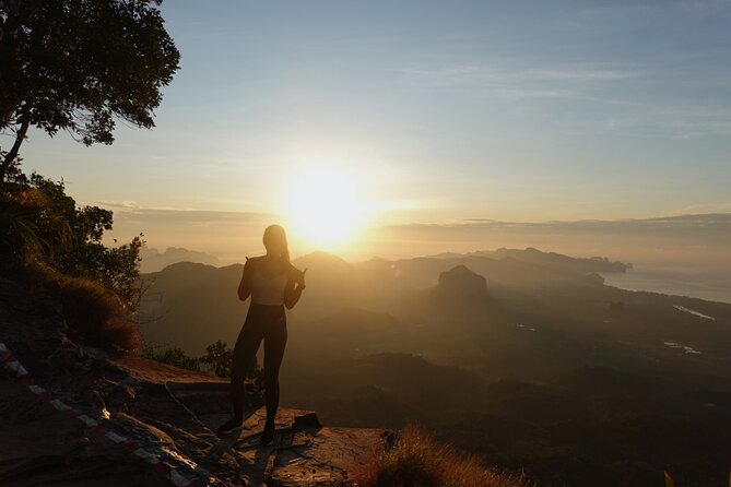 Dragon Crest Sunrise Hike and Klong Root Kayaking Private Tour - Group size, pacing, and the private feel
