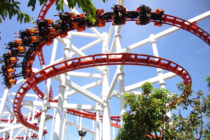DreamWorld: Thailand’s Ultimate Theme Park - Snow Town and Go-Karts: Cool Fun That Helps You Beat the Day