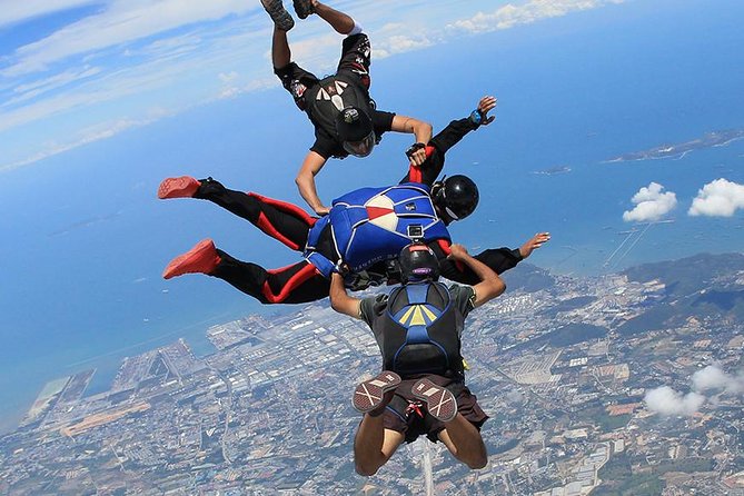 Drop Zone : Thai Sky Adventures Pattaya with Return Transfer - Tandem freefall up to 13,000 feet: what you’re actually buying
