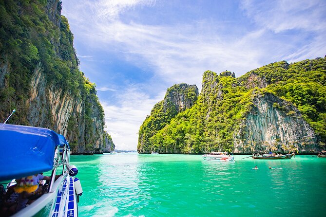 Early Bird Phi Phi Islands Tour From Phi Phi by Speedboat - The boat day setup: pickup, group size, and what “group tour” really means