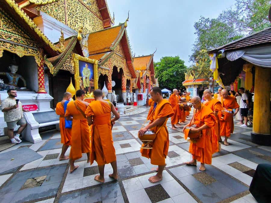 Early morning Doi Suthep with monk chanting and alms - Doi Suthep at dawn: why this timing matters