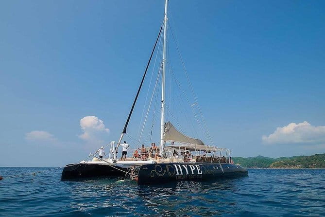 Escape to Phi Phi Islands: Ferry with Lunch - Phi Phi Don and Long Beach: swim time plus the buffet lunch