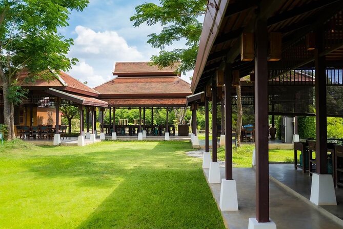 Evening Cooking Class in Traditional Pavilion with Beautiful Garden - Chiang Mai - Touring the Organic Farm and Spotting Thai Ingredients Up Close
