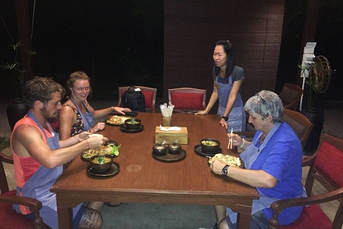 Evening Cooking Class in Traditional Pavilion with Beautiful Garden - Chiang Mai - Where You Start: Tha Phae Gate and Easy Evening Timing