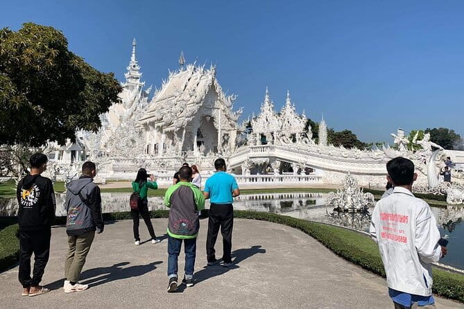 Exclusive Northern Thailand Tours - Guide support: patient pacing and smart photo help