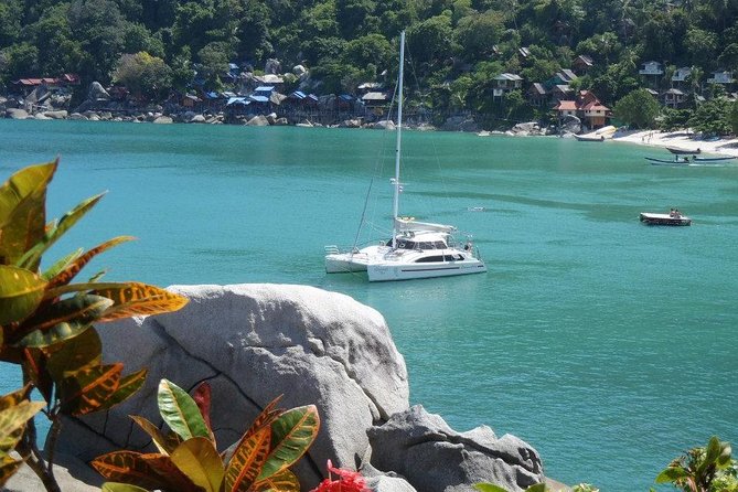 Exclusive private catamaran island hopping experience - What makes this Samui-to-Phangan trip feel special