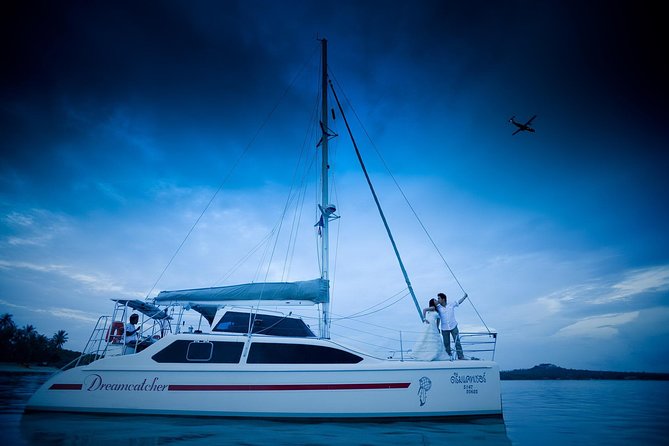 Exclusive private catamaran island hopping experience - The optional inhabited-island photo stop on the way back