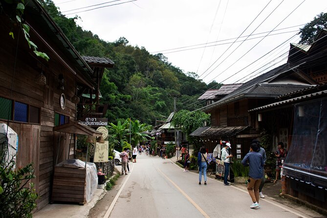 Explore Mae Kampong Village from Chiang Mai City - Getting out of Chiang Mai: the 8-hour rhythm