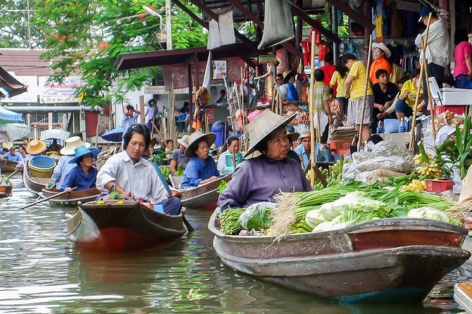 Famous Markets Tour: Maeklong Railway & Damnoen Saduak Floating - Price and value: What you’re paying for