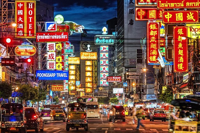 Famous Thai Street Food Tasting Experience! - Stop 1: Ratchada Train Night Market for classic stall-hopping