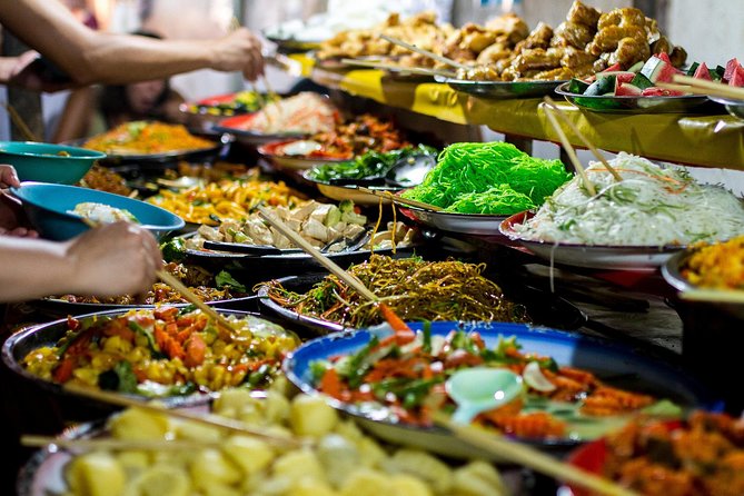 Famous Thai Street Food Tasting Experience! - Stop 4: Khao San Road to wrap up Thai flavors with a familiar-feeling finish