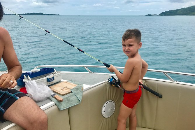Fishing & Snorkeling experience - The 4-hour plan: fishing first, reef snorkeling next, beach picnic last