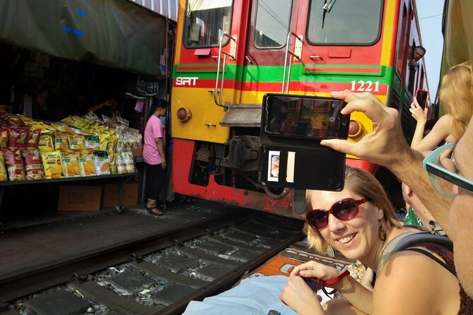 Floating & Railway Markets (Optional Mangrove Visit) Private Tour - Getting Out of Bangkok: Pickup and the Real Timing