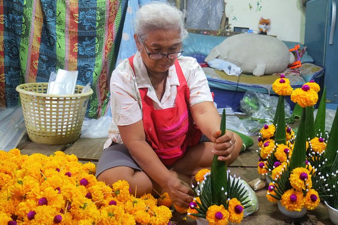 Flower Market & Floral Art: Multilingual Private Tour [EN/others] - Guides who actually adjust the day: Nina and Nine examples
