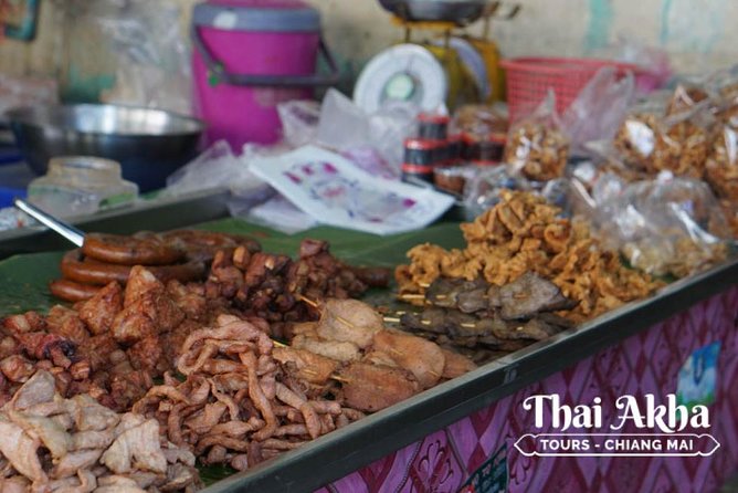 Fresh Local Market Tour - Food tour in Chiang Mai - The Thai Massage Temple Landmark: A Useful Meeting Anchor