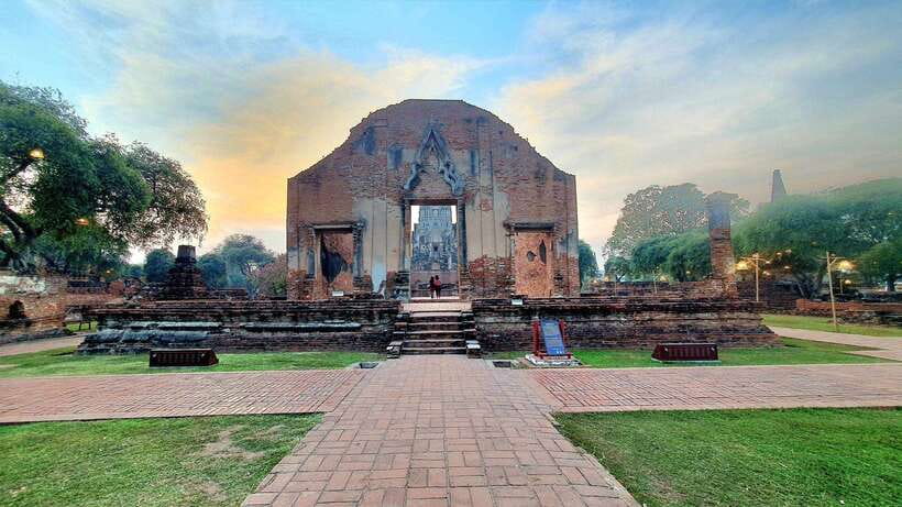 From Bangkok: Ayutthaya Afternoon Tour with Boat & Tuk-Tuk - Wat Ratchaburana: the royal prang and the architecture you’ll want to re-see