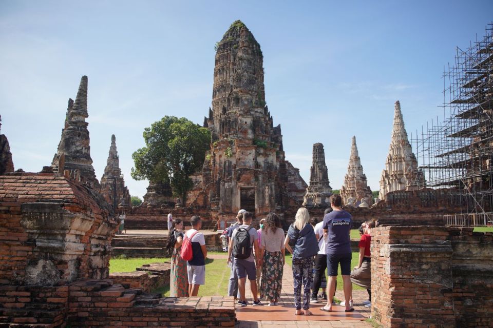 From Bangkok: Ayutthaya Historical Day Tour by Bus - Lunch Break in Ayutthaya: Air-Conditioned Meal Plus Street Food Time