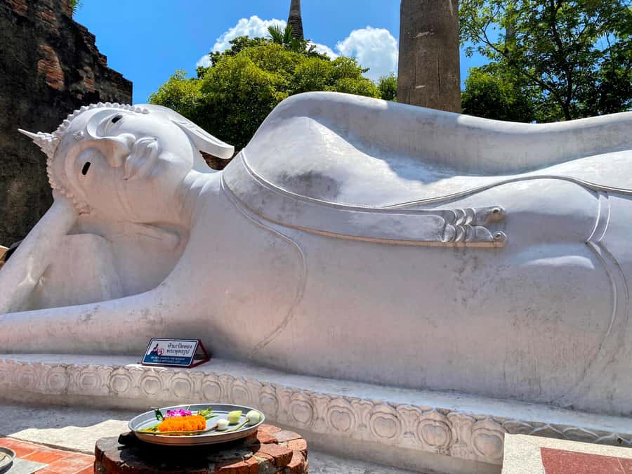 From Bangkok: Ayutthaya Temples Tour with Bang Pa-In Palace - One day that actually fits: Bang Pa-In to Ayutthaya ruins