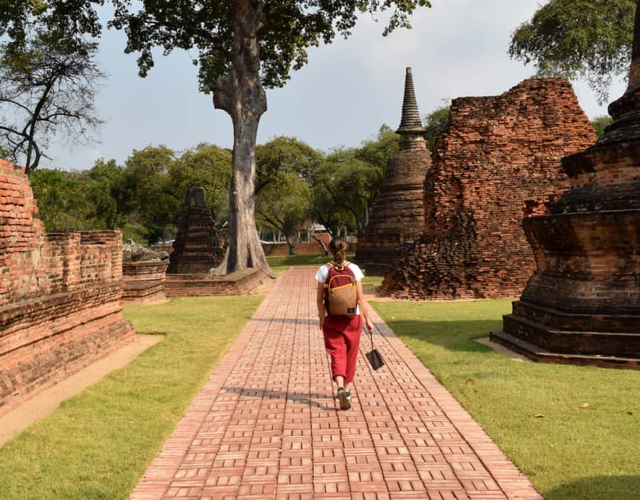 From Bangkok: Customizable Ayutthaya Full-Day Guided Tour - Comfort, timing, and what to pack for hot temple walking