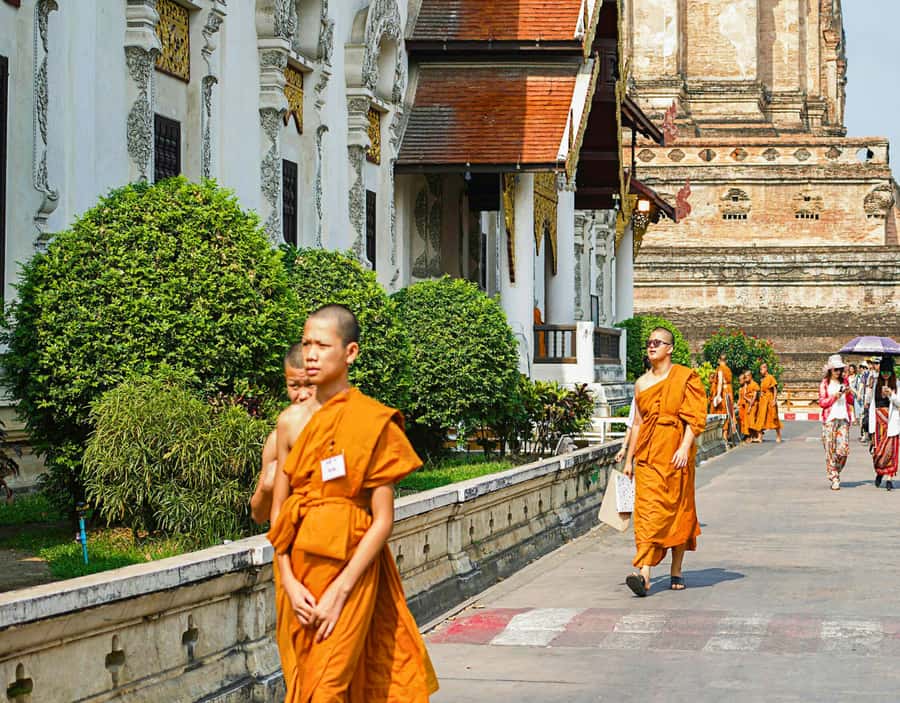 From Bangkok: Customizable Ayutthaya Full-Day Guided Tour - Getting picked up smoothly (and dressing for temple reality)