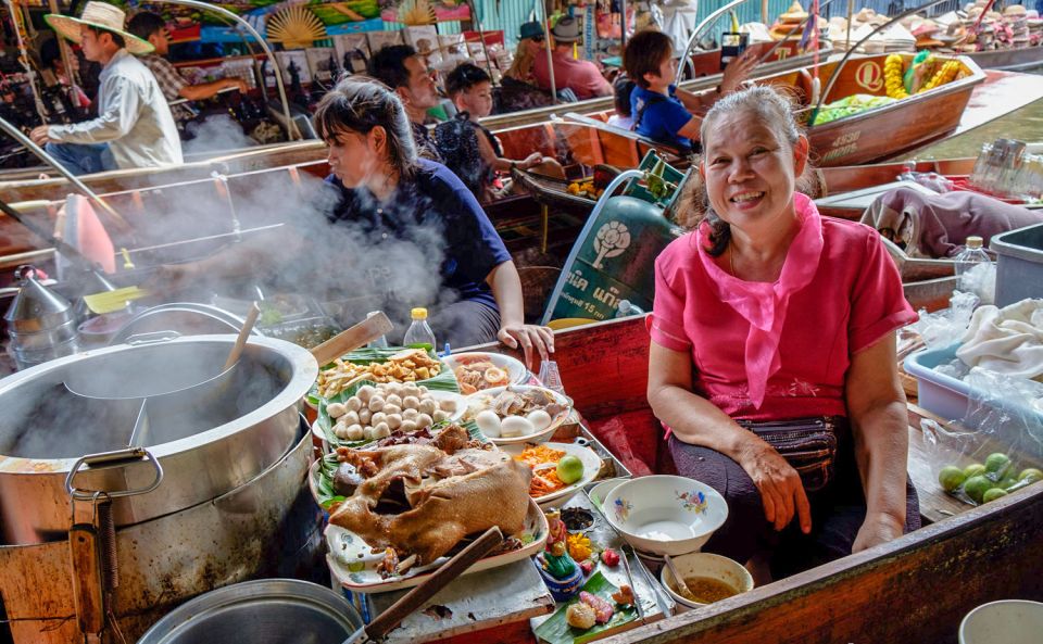 From Bangkok: Damnoen Saduak & Train Market Tour in Spanish - Comfort, Timing, and Who This Tour Fits Best