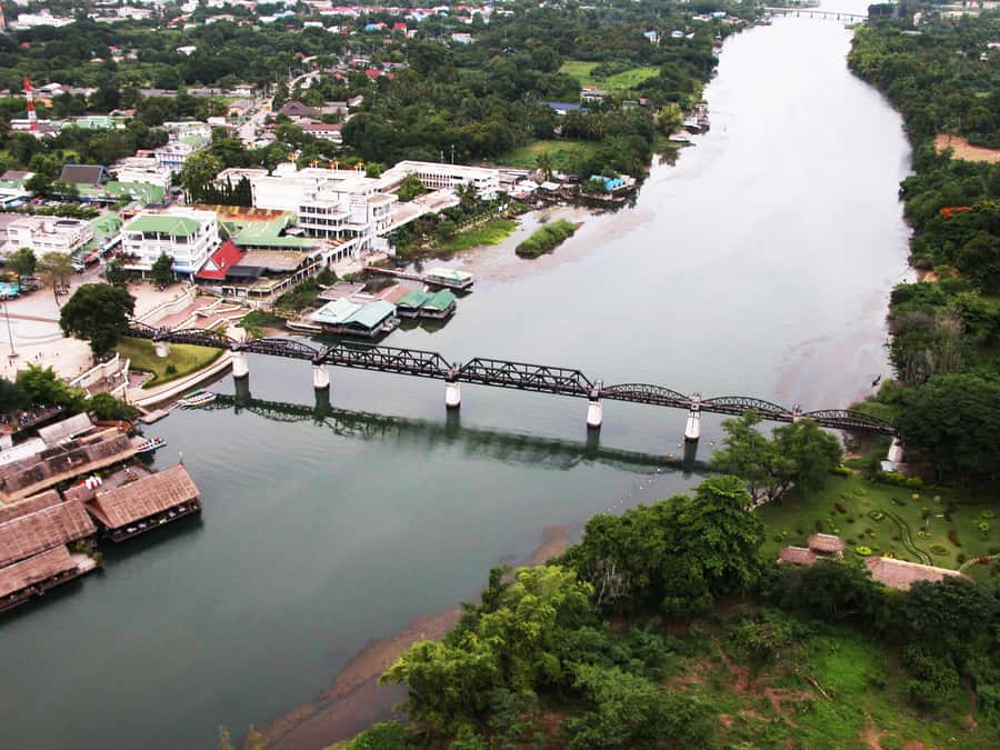 From Bangkok: Death Railway & River Kwai Bridge Private Tour - Kanchanaburi War Cemetery: Visiting With the Right Mindset