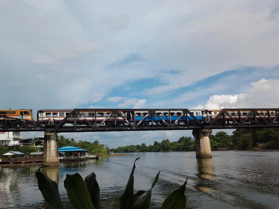 From Bangkok: Death Railway & River Kwai Bridge Private Tour - Kra Sae Cave: Nature Contrast After the Memorial Stops
