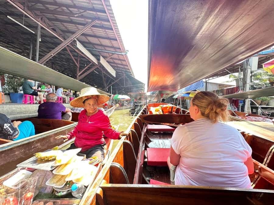 From Bangkok: Floating Market & Ayutthaya Private Day Trip - What to wear and bring so the day feels easy