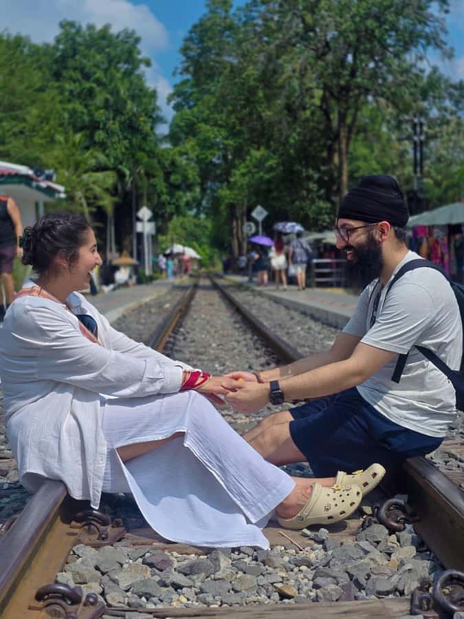 From Bangkok: Kanchanaburi, River Kwai and Erawan Waterfall - Bangkok to Kanchanaburi: the long coach ride that sets the tone