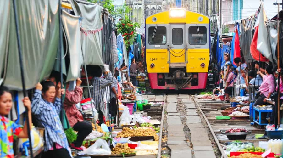 From BANGKOK: Railway Market and Amphawa Floating market - Amphawa Floating Market by Boat: Canals, Temples, and Food Time