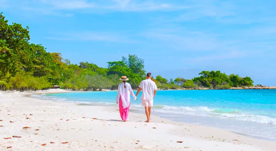From Bangkok: Self-guided Day Tour to Koh Samet Island - The Pier and the Shared Speedboat: Short Ride, Watch the Timing
