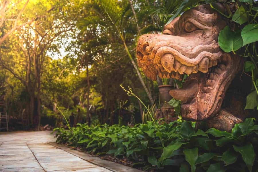 From Bangkok: The Sanctuary of Truth with Private Transfer - Photo, dress, and heat tips for a one-day wooden-castle visit
